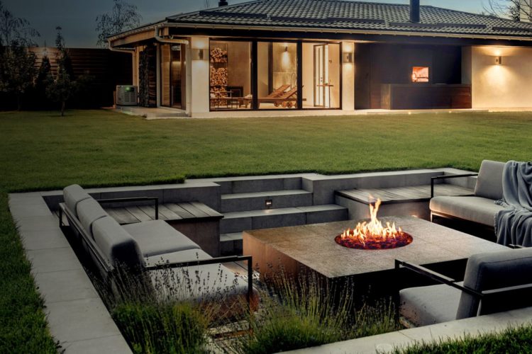 Luxus Outdoor-Feuerstelle