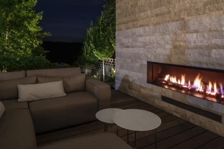 Moderner Design-Gaskamin für den Outdoor-Bereich